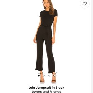 Brand new -Lulu Jumpsuit in Black
Lovers and Friends. Size m